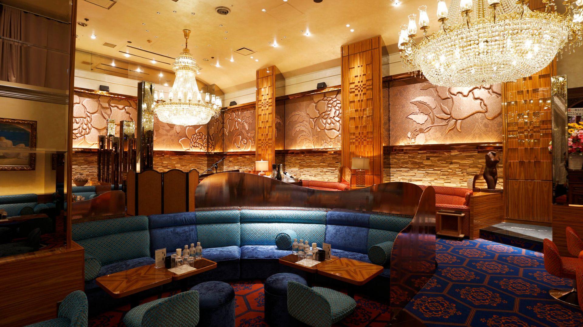 MYTHOS Main Visual 1